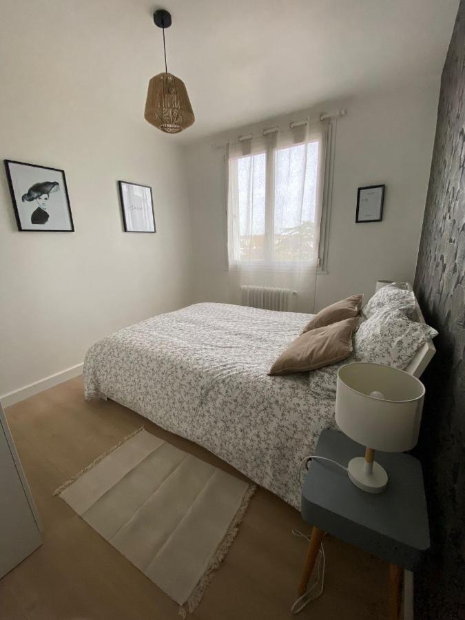 Appartement Cosy Pres De La Gare Avec Parking Сен-Пиер-де-Кор Екстериор снимка