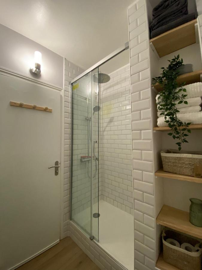 Appartement Cosy Pres De La Gare Avec Parking Сен-Пиер-де-Кор Екстериор снимка