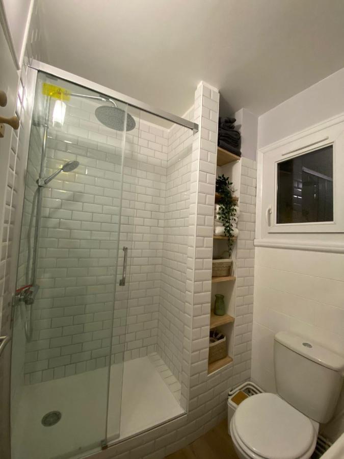 Appartement Cosy Pres De La Gare Avec Parking Сен-Пиер-де-Кор Екстериор снимка